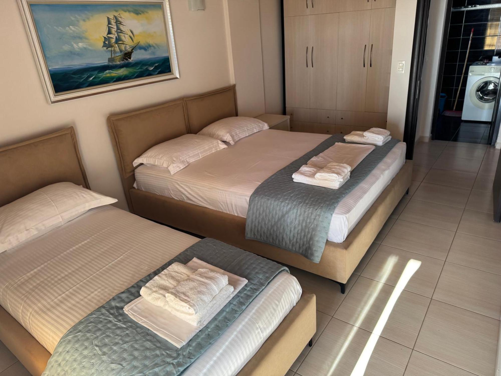 George Hotel Rooms&Suites ヒマラ エクステリア 写真